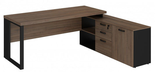 Conjunto mesa diretor dinâmica pé quadro. Apoiada em armário com 1 porta, 2 gavetas e uma pasta (40mm)